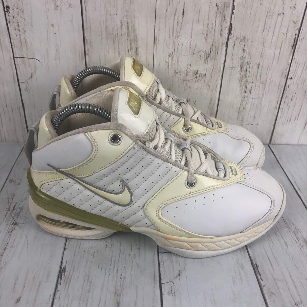 Vintage Nike Max Air Uptempo 2004 White Sneakers